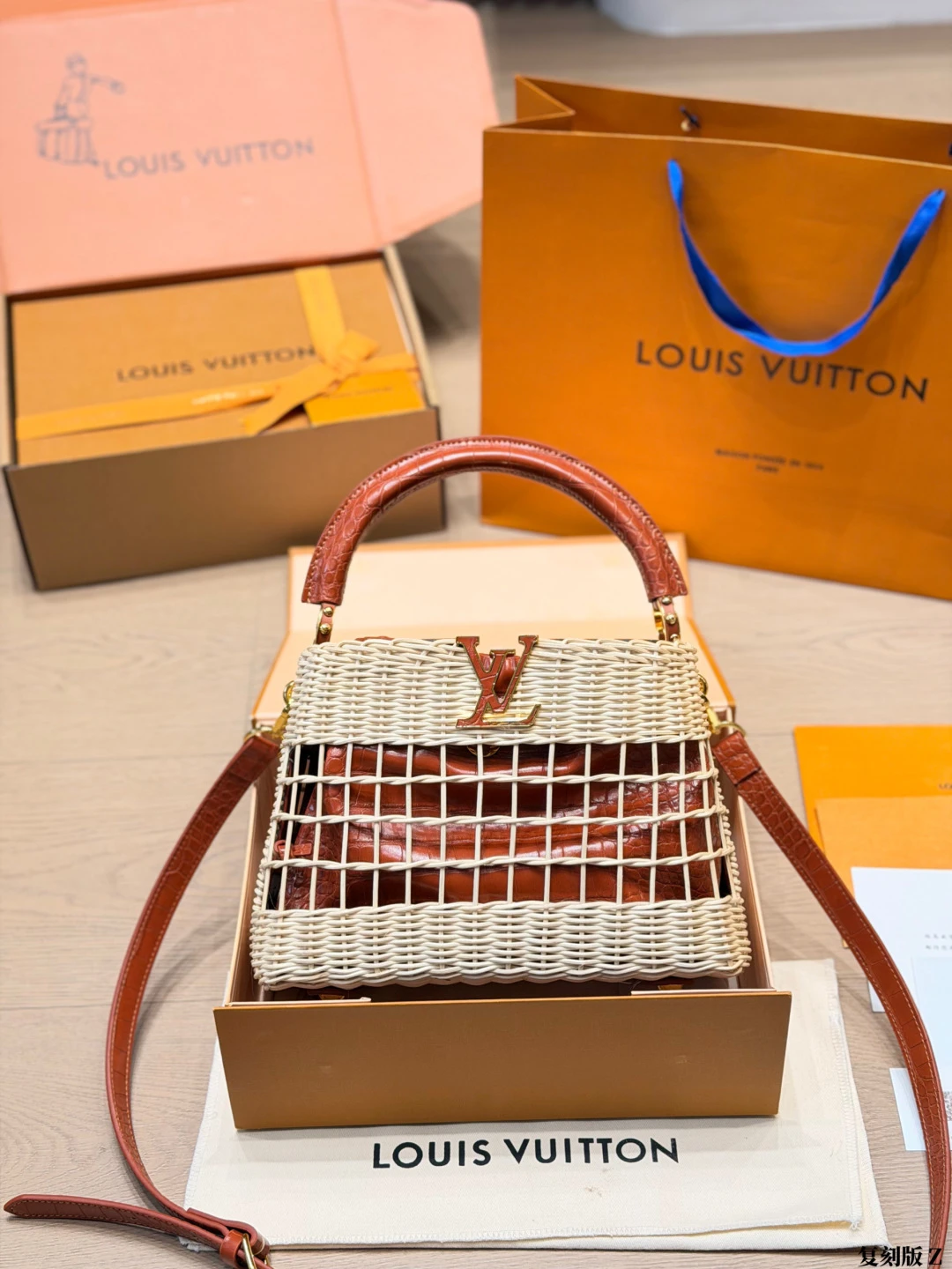LM-BAG-1482