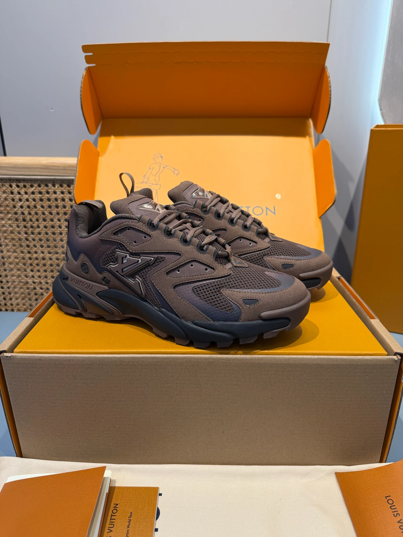 lm-sho-0165