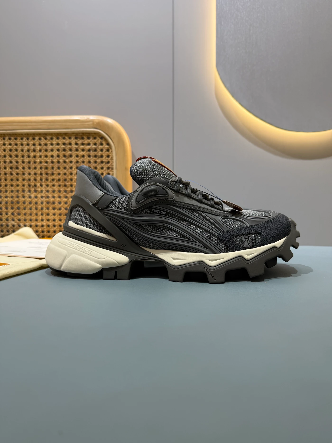 lm-sho-0206